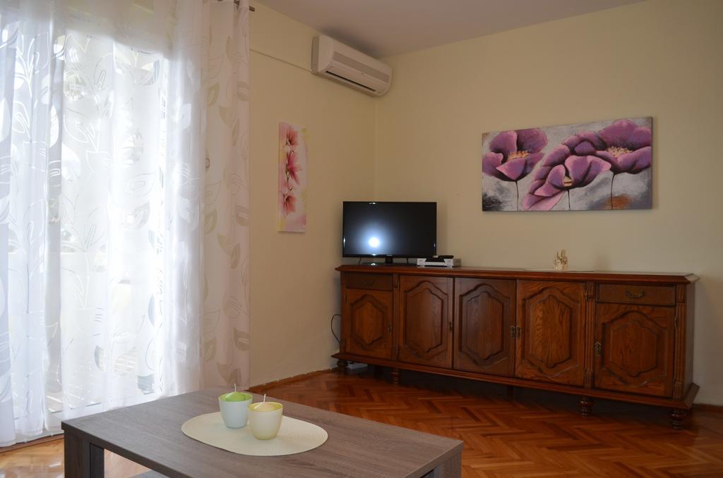 Apartments Mihalic Baška Kamer foto