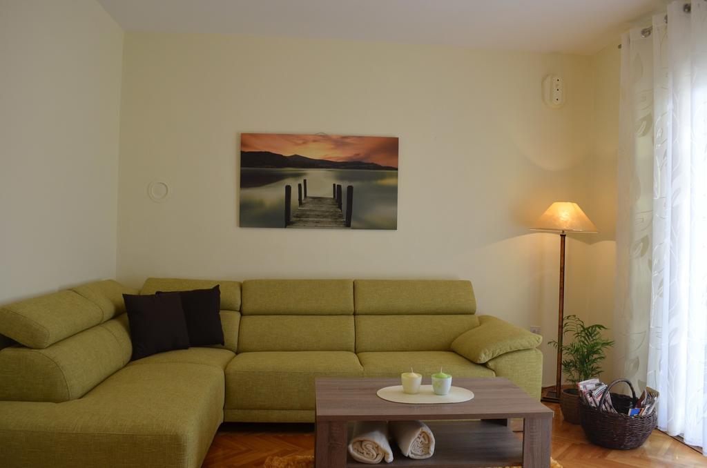 Apartments Mihalic Baška Kamer foto